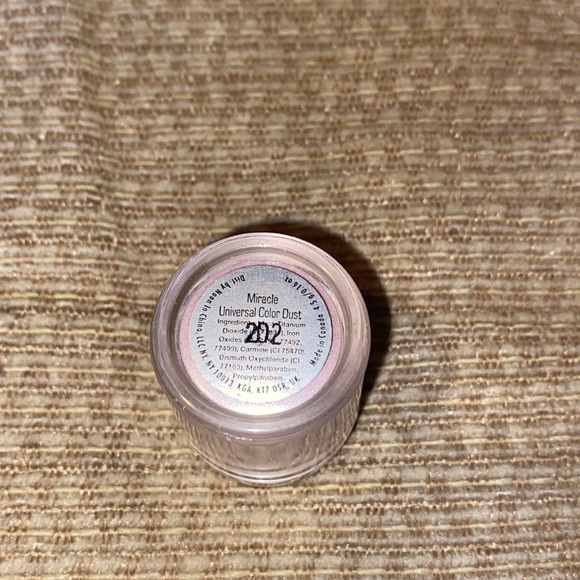 💖🤍💖EUC Tony & Tina Miracle Pink Eyeshadow- Universal Dust - Picture 8 of 8